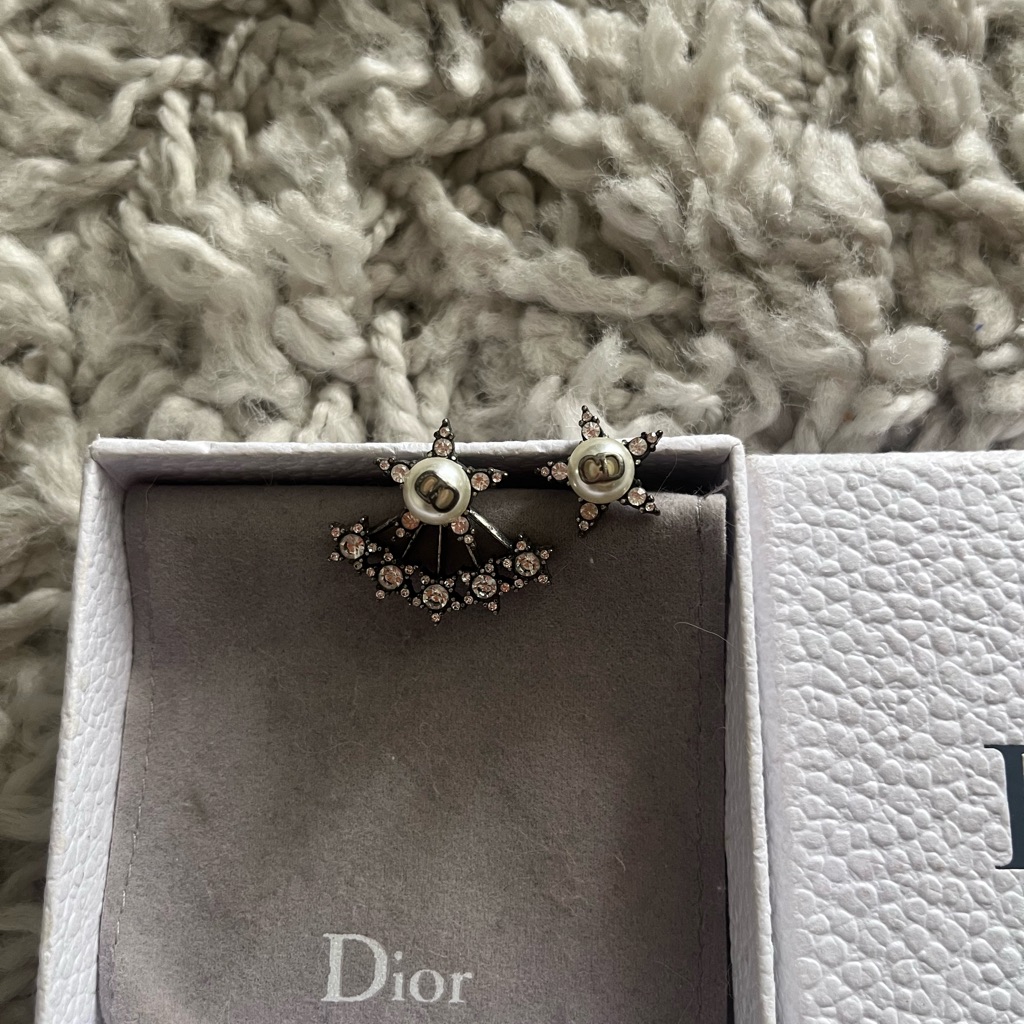 Dior Crystal Star And Pearl Ear Set - Silver And White